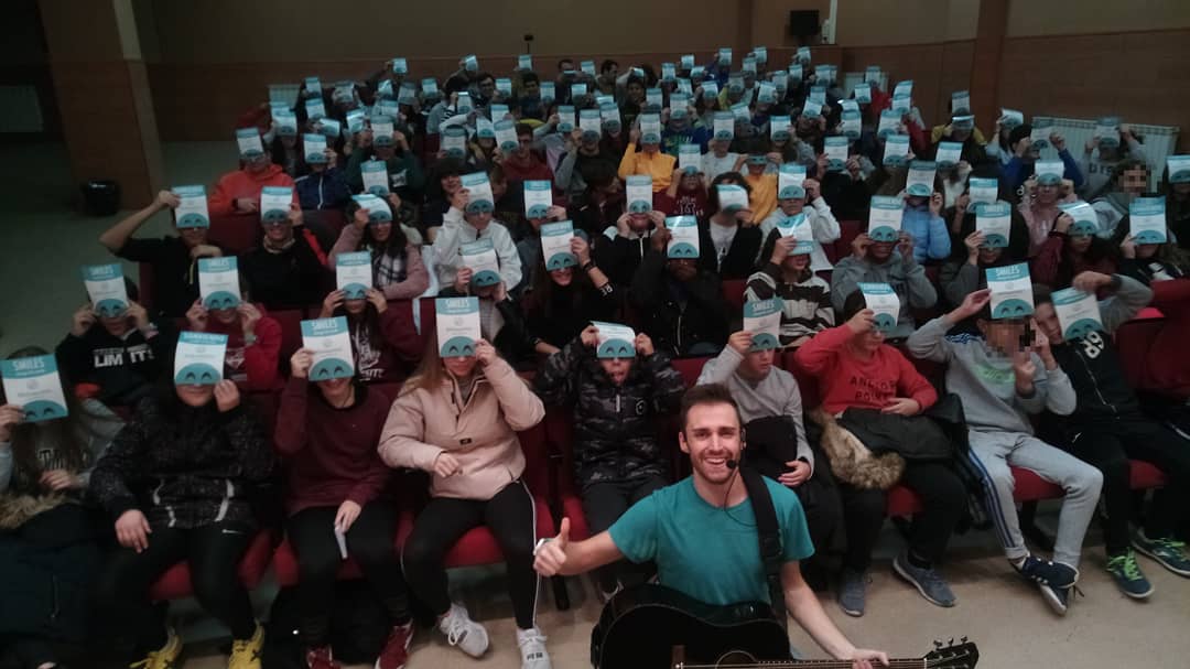 singercantante's tweet photo. Sucedió en Brihuega (Guadalajara).
Gracias a su Colegio, Instituto y Ayuntamiento.

It happened in Brihuega (Guadalajara - Spain)
Thanks to the schools and the Mayor.
#ElShowDeSinger #TheSingerShow #Singer #ValoresHumanos #HumanValues
https://t.co/RzAOeuxoEp https://t.co/FNfl7inHk7