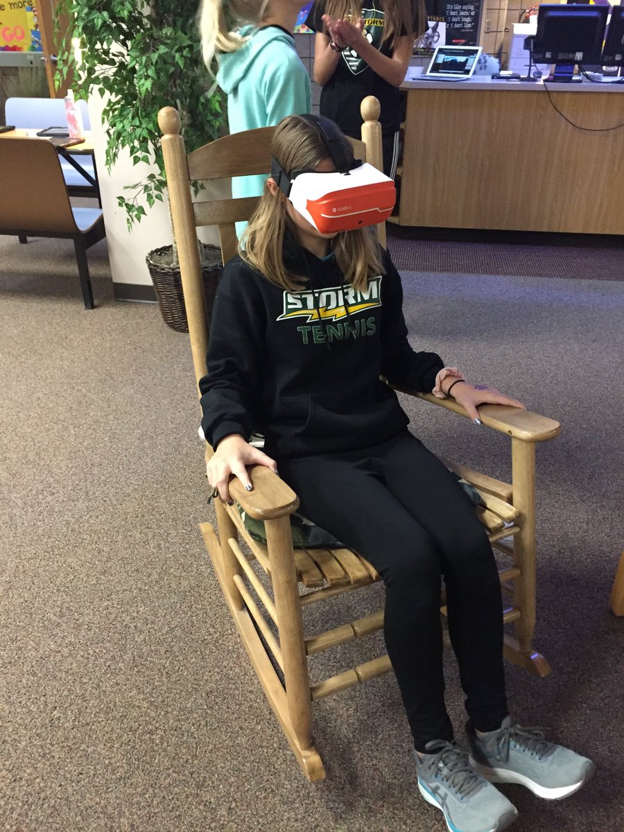 cinanjar's tweet photo. Exploring Virtual Reality with VR headsets today at SRRMS #classvr  #funinmedia https://t.co/xjvrCWfm32