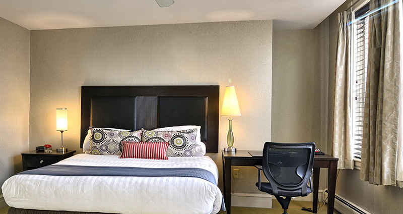 We will be opening up the LOWEST rates through the end of the year and 2020 CYBER WEEKEND ONLY only accessible by email! Click the link to sign up for savings!

thecentennialhotel.com/email-offers.h…