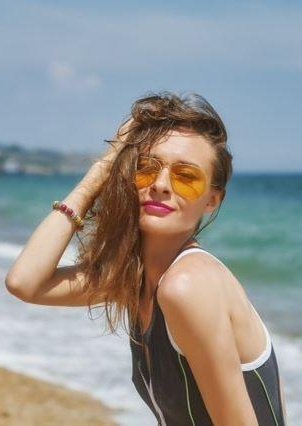 Roman_Pais's tweet photo. The beautiful and mesmerizing Nati (@nati_vlakina) saying what's up beaches? Will you say hi back? https://t.co/pew7pgooyy
