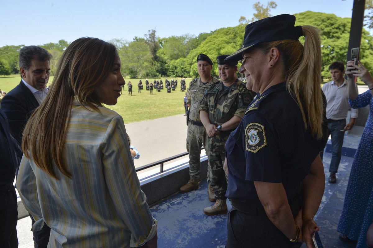 La gobernadora <a href="/mariuvidal/">María Eugenia Vidal</a> se reunió con integrantes de los grupos especiales de la Policía de la Provincia bit.ly/338DlWF