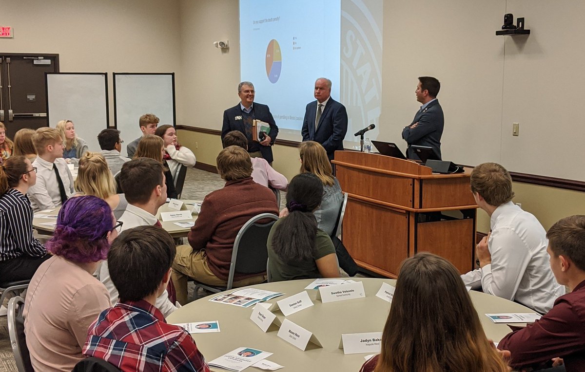 Great to have <a href="/repdanbrady/">Representative Dan Brady</a> and <a href="/ThomasMBennett/">Tom Bennett</a> join the discussion with high school students from my district at my fall Youth Advisory Council.