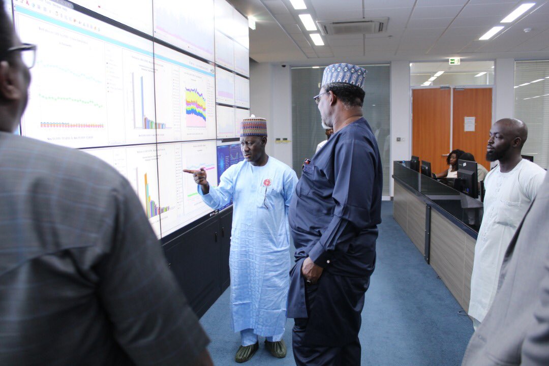 Galaxybackbone's tweet image. Photos from the Tour of Our Tier III Datacenter by the Hon. Minister Of Mines and Steel Development Arc. OLALEKAN ADEGBITE.
@Galaxybackbone
#GBB
#ISP
#Datalocalization
#FridayThoughts