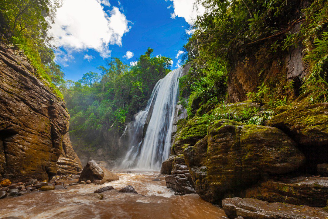 OceanBlueOmega's tweet image. 🚵🚣🏞️ Peru’s countryside is littered with beautiful waterfalls with rainwater that fuels a spider web of spectacular rivers. -  Cataract veil of the bride, Chanchamayo Peru 🚵🚣🏞️ @Peru @riteaid #fishoil #Peru #visitPeru #landscape #architecture #nature #love
