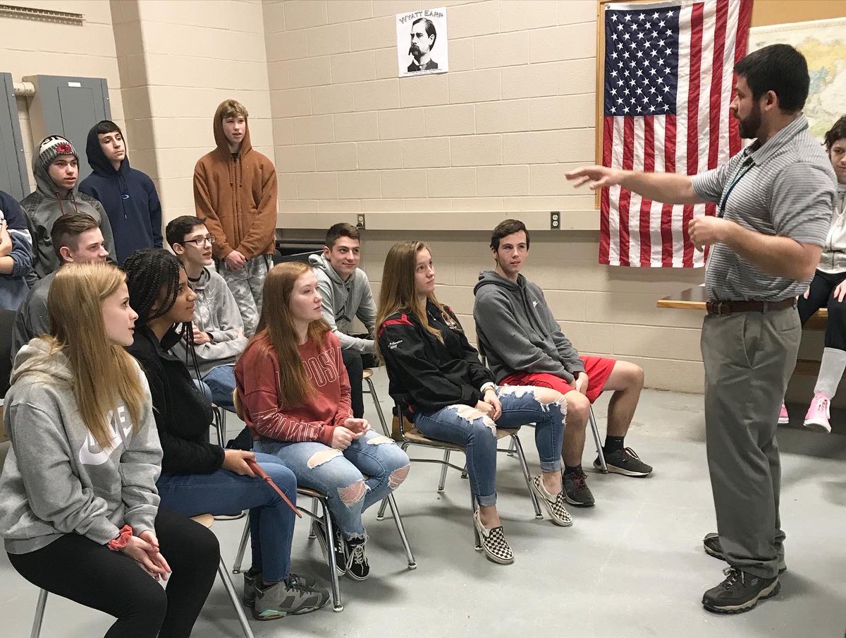 LeRoy_CSD's tweet photo. Special thanks to @BataviaCTE for hosting our sophomores this morning! They received a VIP tour of all the opportunities offered at their campus!
#CareerTechEd
#GVEPride https://t.co/6Xctur5e1z