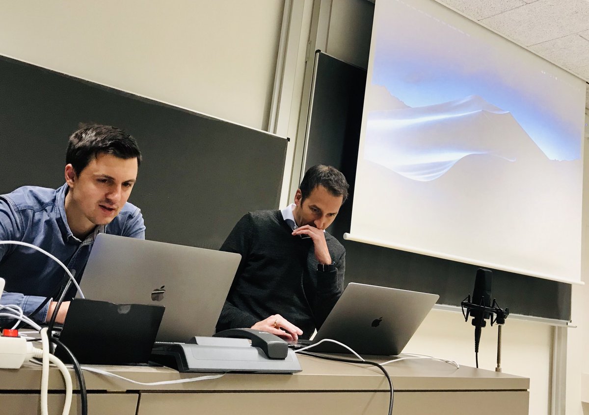 DeveloperMeetup's tweet image. Gleich geht&apos;s los mit @FlorianRappl und Lothar Schöttner von ⁦@smapiot⁩ zum Thema Modulare Web Frontends! Wir sind gespannt!