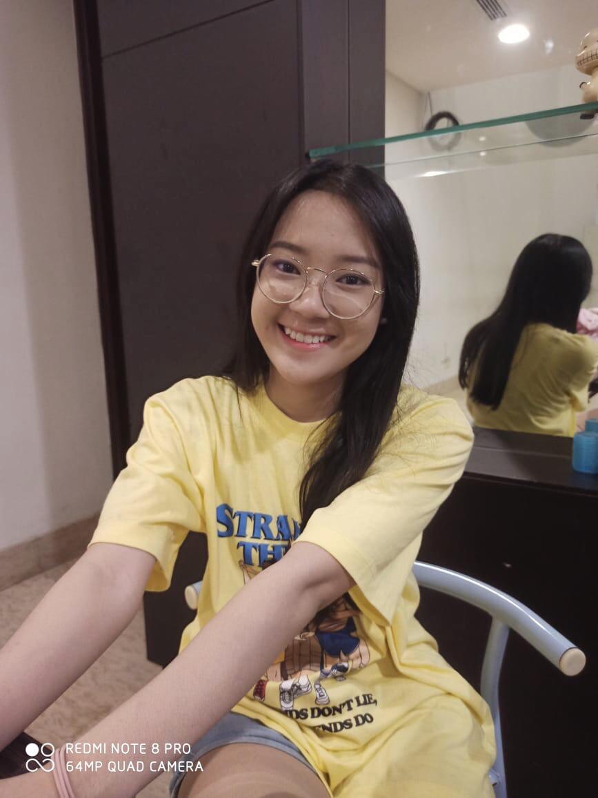 dheaangelialee's tweet photo. Mne senyumnye hari ini??!!1

#RedmiNote8Pro
#DeyTheExplorer https://t.co/bngyJad1bz