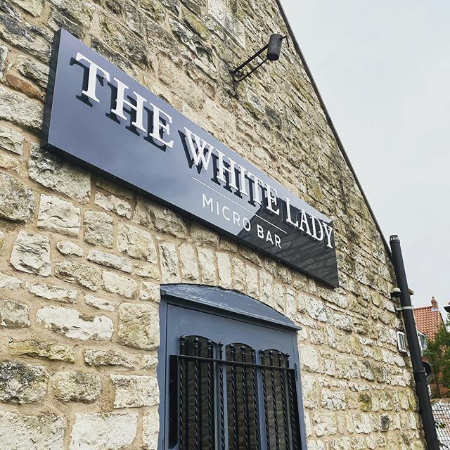KoenigGraphics's tweet photo. Acrylic Standoff Lettering and Anthracite Sign Tray for @thewhiteladyconisbrough ♥️ https://t.co/0DiJivKaY6 https://t.co/cNrBPCwVd7