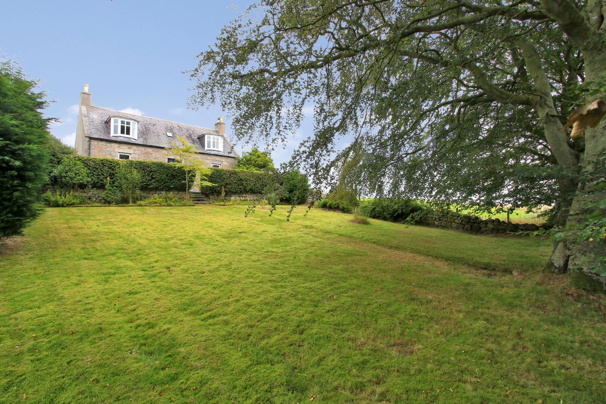 Galbraith_ABD's tweet photo. FOR SALE | BRAELEA ๐น
A characterful detached farmhouse with southerly views, in a popular countryside location in Skene, near Westhill
โ๏ธ 01224 860710
๐ป https://t.co/DNyqlZV2vx
#FarmhouseForSale #ExpertsInOurField #LookingForAProject ๐ #PassionateAboutProperty #LoveWhereYouLive https://t.co/d7RVNYvrB3