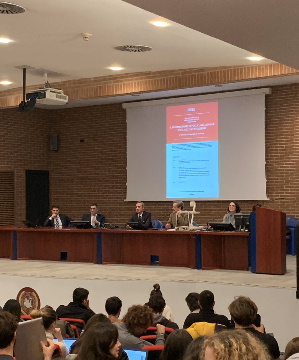 Qual è il ruolo del professionista di #PublicAffairs oggi? Ne abbiamo parlato al Laboratorio di #RelazioniPubbliche in <a href="/uniiulm/">Università IULM</a> con Michelangelo Simonelli di Gilead, Luca Gentile di BAT e Pierangelo Fabiano di <a href="/AgolLeader/">AGOL - Associazione Giovani Opinion Leader</a> e Core-Thinking