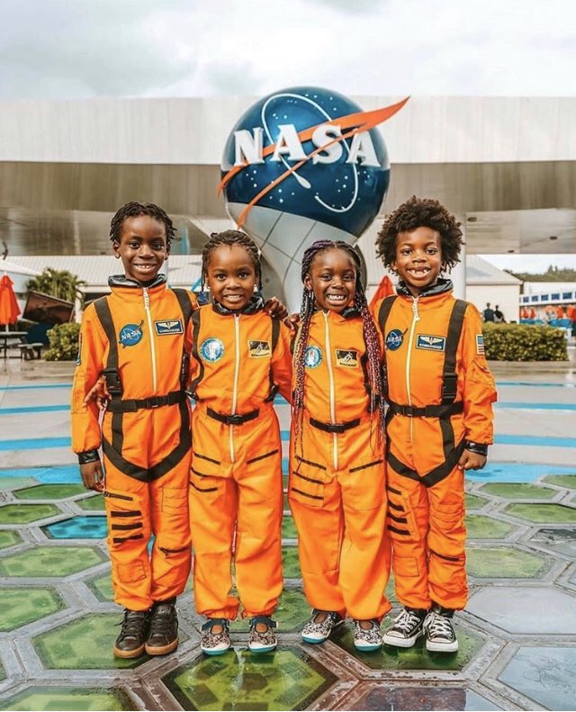 🚀🚀 “Never limit yourself because of others' limited imagination; never limit others because of your own limited imagination.” -Mae Jemison
#STEMIsTheNewBlack 📚🚀👩🏿‍🚀📐🔭👨🏾‍🚀