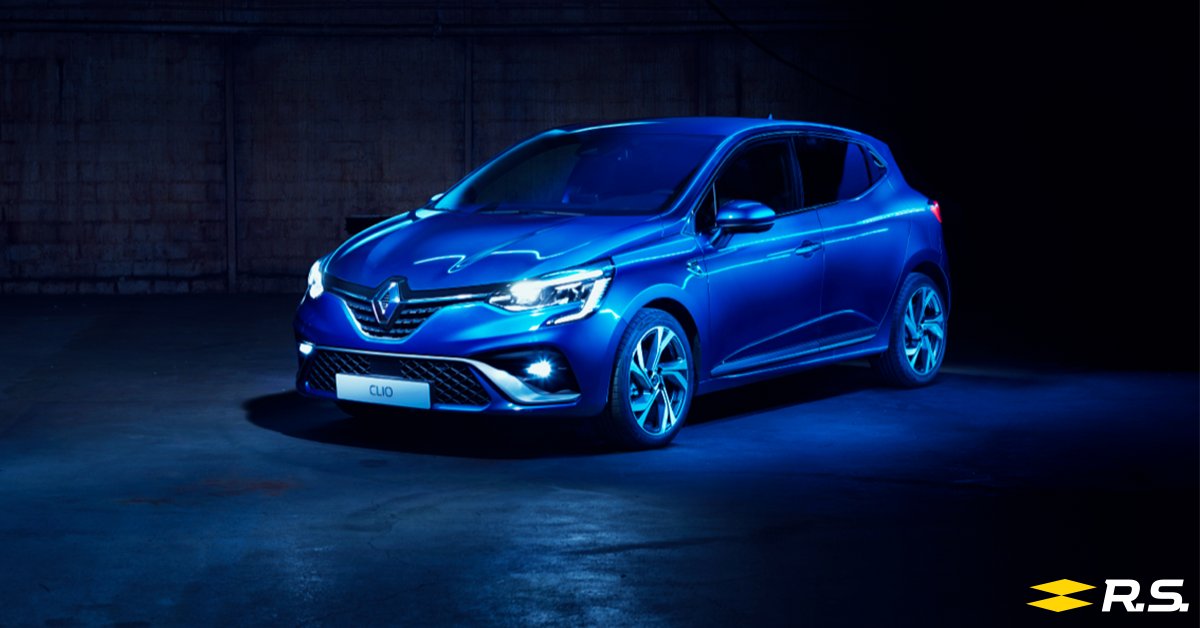 When your #Clio looks this good, every headlight is a spotlight.

See how you look in the #ClioRS line: bit.ly/2obmwfz