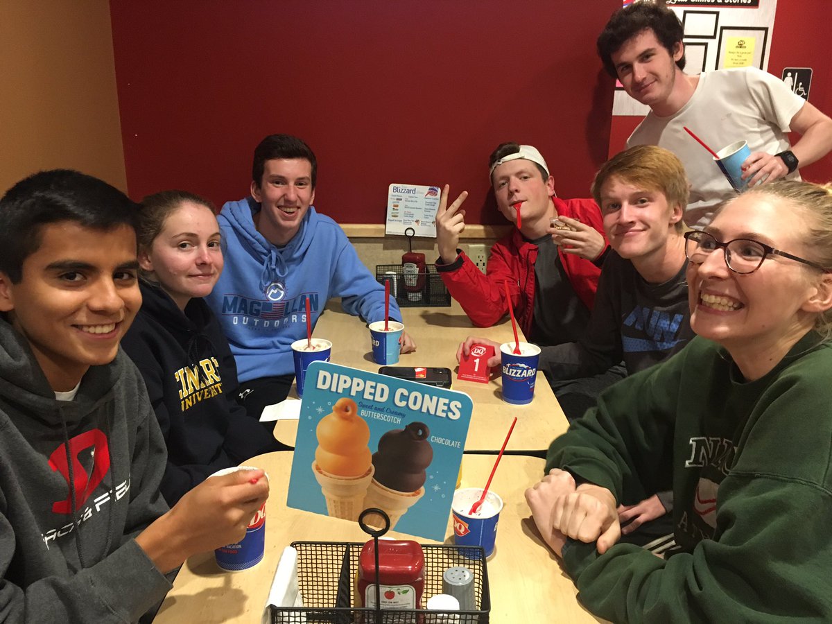 ReinhardtXC_TF's tweet photo. Great send off for our NAIA XC Nationals crew! Thank you Fred Weir for the dinner and inspiring words! May we all continue to show up each day! Good luck @Jackxs28 &amp; @jerrybvincent as they close out their RU careers in Vancouver, WA on Friday at the NAIA National XC Championships https://t.co/Qzai7nx0mT
