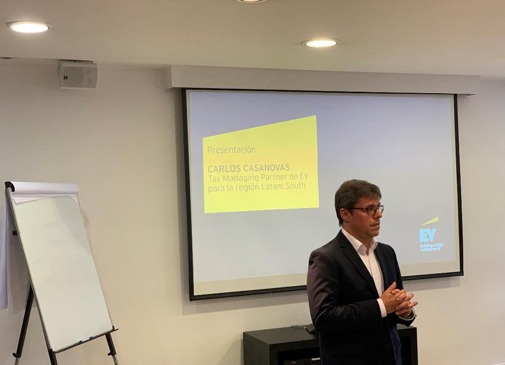 EY_Argentina's tweet photo. Carlos Casanovas abriendo la capacitación para nuestros clientes sobre la nueva Ley de la #EconomíaDelConocimiento #EYTax @cfcasanovas https://t.co/cKb3MNx8fh