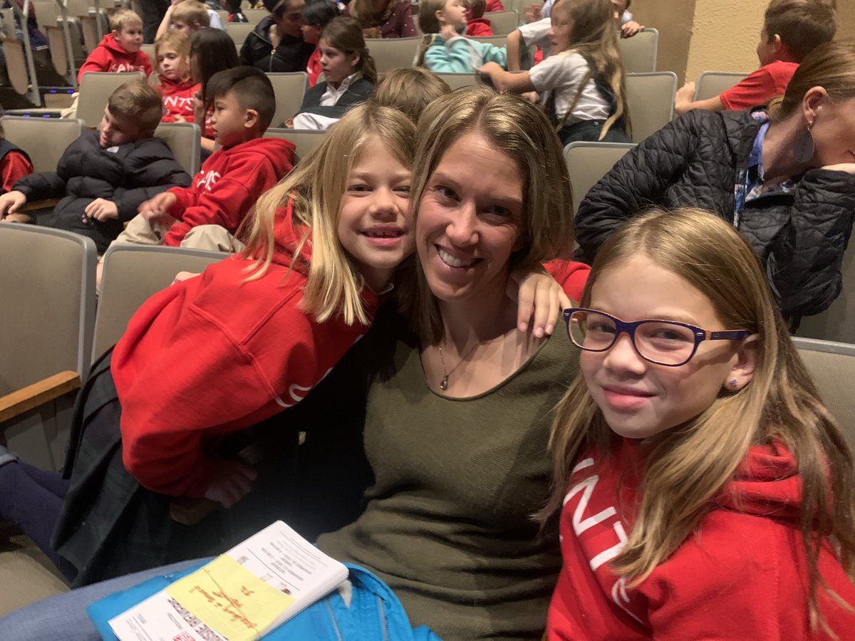 McGrane3rdClass's tweet photo. The Third Class is thankful for our Moms that volunteered to come with us to see the Rosie Revere &amp; Friends play at the Florissant Civic Center 😍@ash1818 @Tyree3rdClass https://t.co/Qv7ykFpnsd