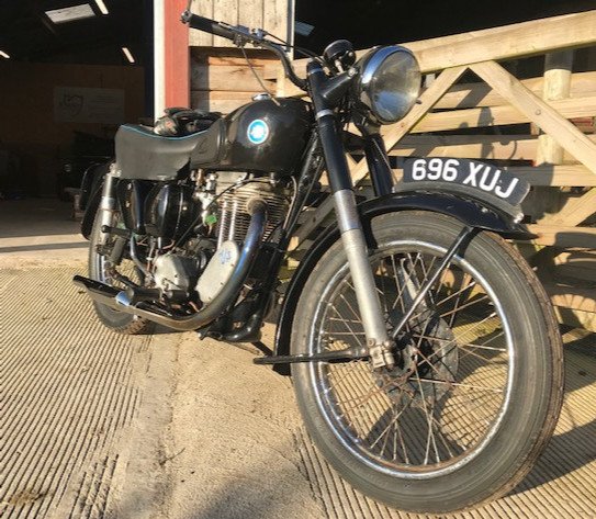 ExeEngineering's tweet photo. The AJS has been awoken from its 5 year slumber!
Just a general good clean and extensive go over will see it right for a few more years yet...
#AJS #18s #1953 #ClassicBike #ExeterEngineering #Thumper #OilyRag #Devon #Engineering https://t.co/qnIBtKxfDX