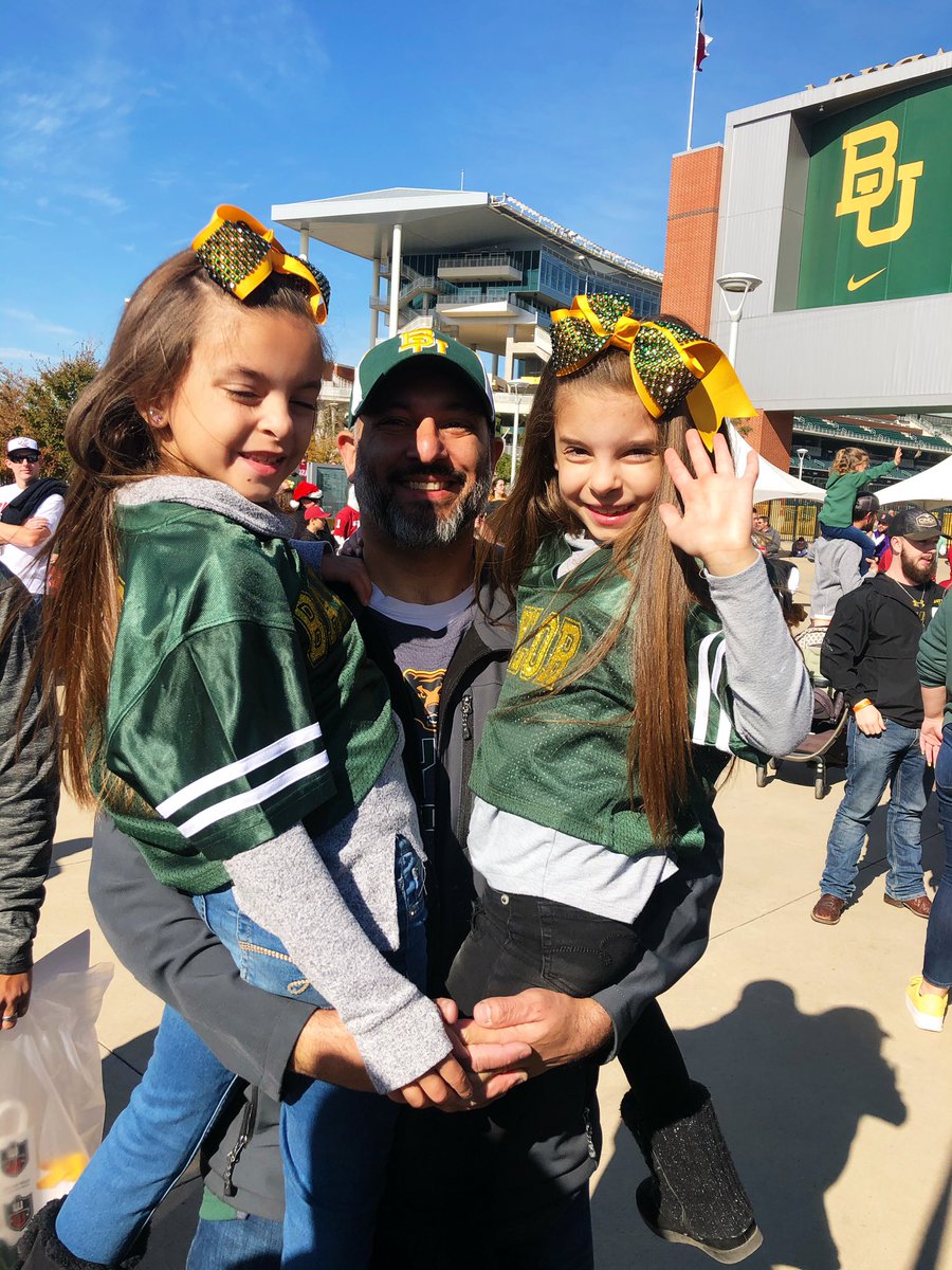They sure do love their daddy! Fun times <a href="/espn/">ESPN</a> #Gameday at <a href="/BUFootball/">Baylor Football</a> <a href="/BaylorAthletics/">Baylor Athletics</a> #Sicem