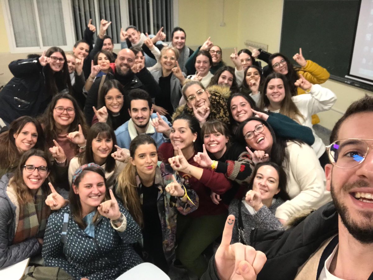 eliisa_arenas's tweet photo. @Asperonesmalaga desde el máster de Secundaria, en la especialidad de Orientación Educativa, nos sumamos a la causa #porunainfanciafeliz #asperonesdignidad #lospequeñosloprimero #thelittleonesfirst https://t.co/QeBW0Rvr1w