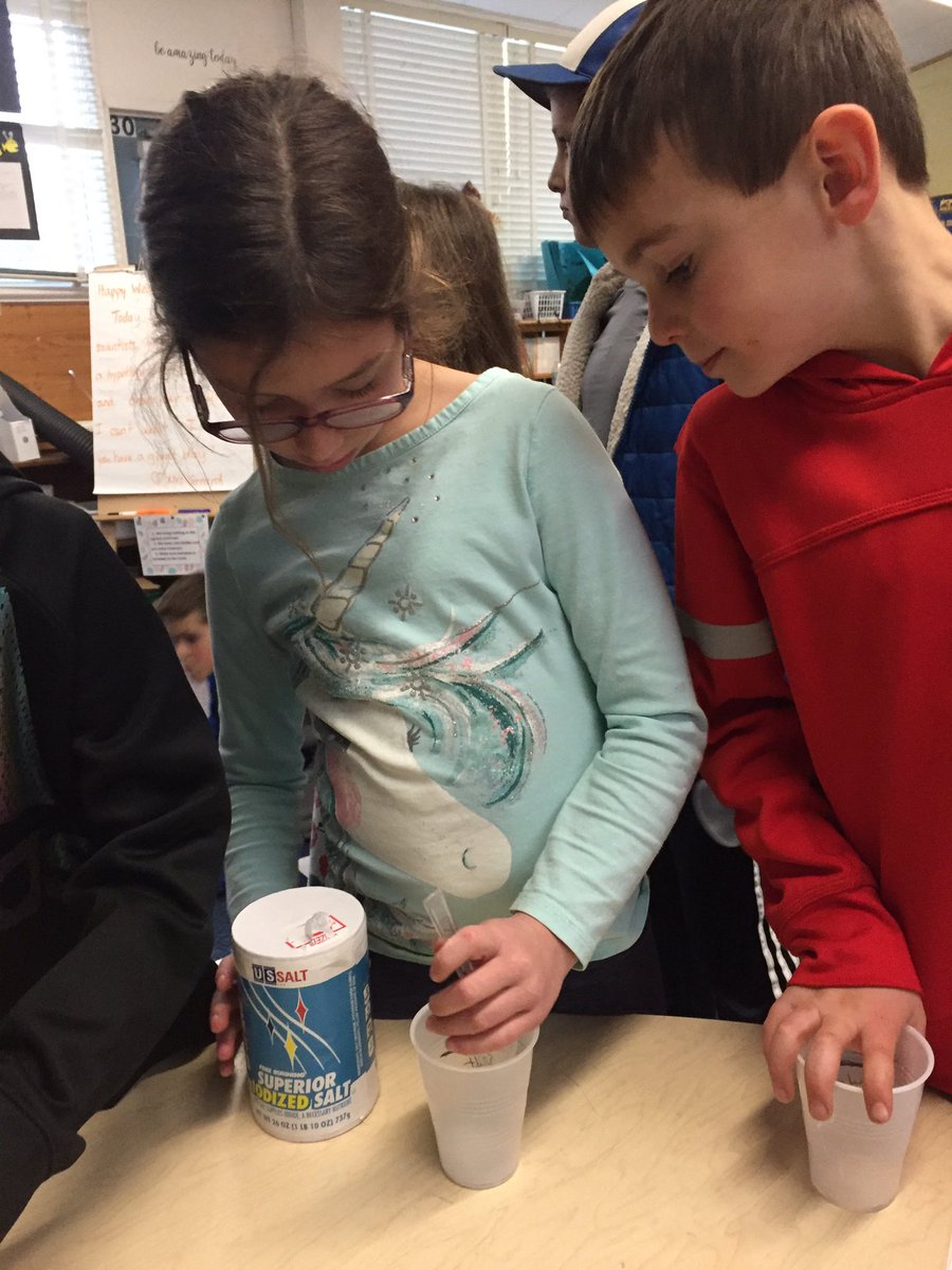 kgazard1's tweet image. Room 37’s Gummy Bear lab. Follow us as we discover whether vinegar, baking soda, water, or salt change the outcome of our test subjects. #180daysofjoy @ClockerTalk @MindessAP