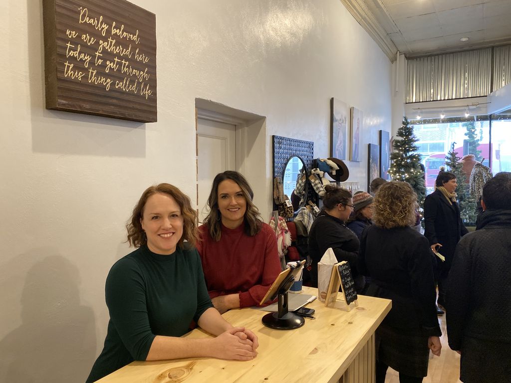 “Your success is a building block of everyone else’s. You create the place.”

Thanks to #partners like <a href="/WEDCNews/">WEDCNews</a>, @WWBIC &amp; <a href="/UWLSBDC/">SBDC at UW-La Crosse</a> that is happening in Viroqua w The Drifting Boutique, Bon Ton Millinery Apartments &amp;  @kickapoocoffee.

#ShopSmall w <a href="/SBAgov/">SBA</a> this #SmallBizSat!