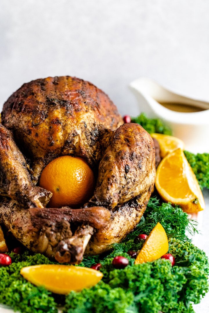 QueenAppetit's tweet image. Did you find that perfect turkey recipe yet? If not, try this one! This roasted turkey is brined in buttermilk for 24 hours to make the meat extra juicy and tender. And  the delicious seasoned butter glaze coating makes the skin nice and crispy! queensleeappetit.com/juicy-buttermi…