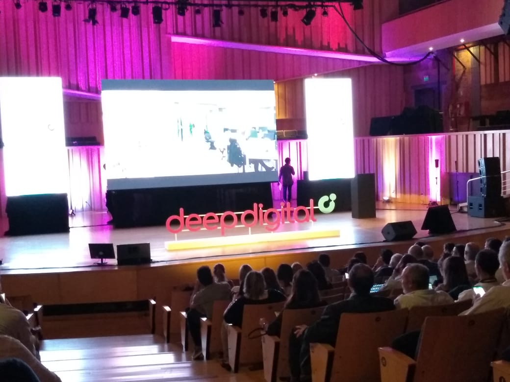 noet_armando's tweet photo. Nuestro asociado @tomipater hoy en #deepdigitaltraining una capacitación intensiva sobre Transformación Digital con la presencia de importantes figuras y referentes del cambio! #keepingup
#capacitacioncontinua #noetingeryarmando #nyateam #propiedadintelectual https://t.co/fzLWosG0uC