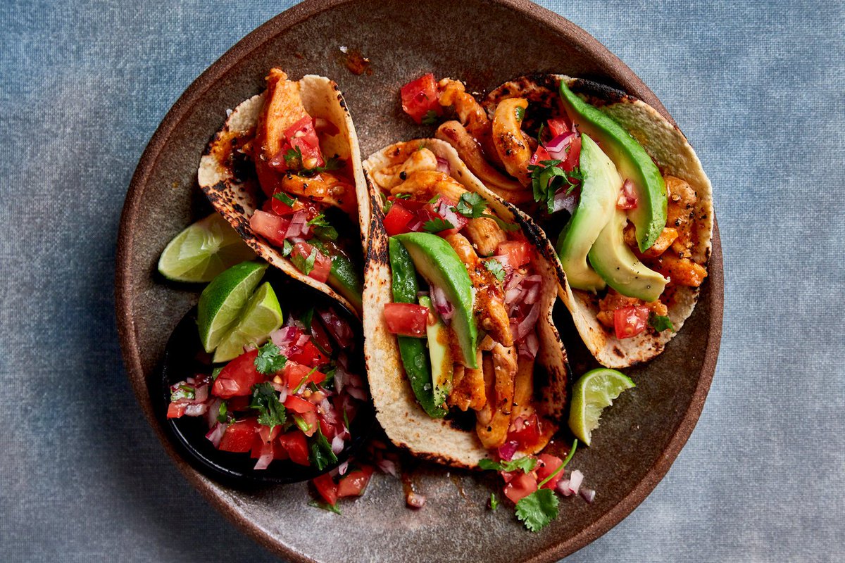 DiningCooking's tweet photo. #Thai-Style Coconut Curry Chicken #Tacos
#American #CanolaOil #ChickenThigh #CoconutMilk #CurryChicken #CurryPaste #FreshCilantroLeaves #Lime #ThaiRedCurryPaste #ThaiStyleCoconutCurryChickenTacos #UnsweetenedFullfatCoconutMilk
https://t.co/Jt0mhtVdrq
. https://t.co/c4aiVoBrIO