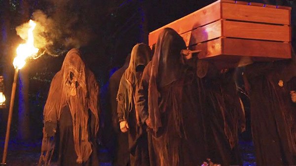MondayAt1101AM's tweet photo. Ok... What or who is in the box? Why are these people in #MONDAYAT1101AM wearing creepy robes? Watch on Amazon prime. https://t.co/UAvU2oxabS