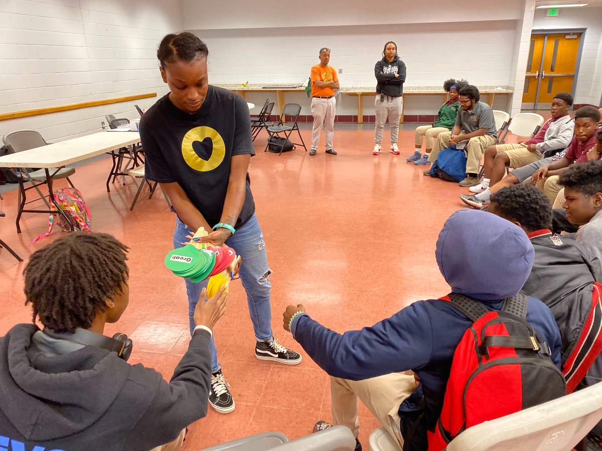 FutureFndation's tweet photo. Teen Center up and running at Rosel Fann!!
#FutureFoundation #ReadyToStepUp #KeepIt100 https://t.co/GvAfAuVmYi