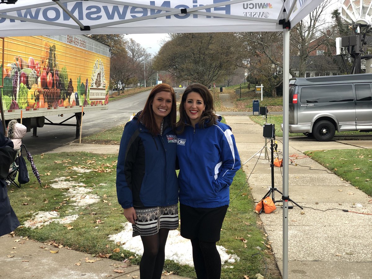 With ⁦<a href="/ENNBrissa/">Brissa Bradfield - Erie News Now</a>⁩ outside #ENN for the Drive-Thru Holiday Food Drive helping area families with the @secondharvestnwpa Canned goods, turkeys and money will be collected until 6:30pm