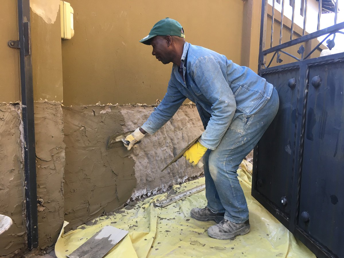 DesignWater1's tweet photo. The only way to effectively and permanently treat rising damp is to remove the contaminated plaster, install a chemical dampproof course and re plaster the wall using a waterproof salt retardant plaster render system. https://t.co/RHSLV4REvO https://t.co/cSnXitz46W