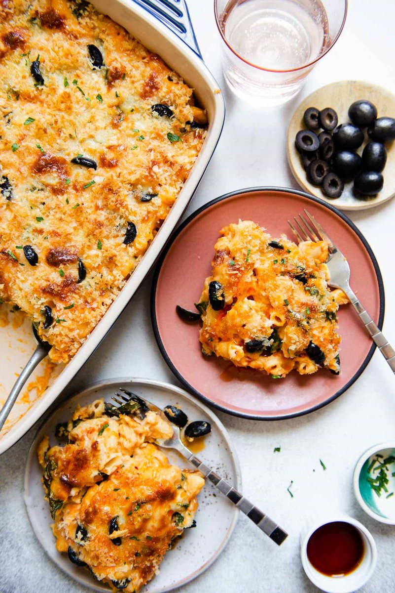 We’re taking some inspiration from @HelloLisaLin this holiday season and incorporating seasonal sweet potatoes and California Ripe Olives into our Thanksgiving Mac and Cheese. Delicious! calolive.org/recipes/sweet-…
