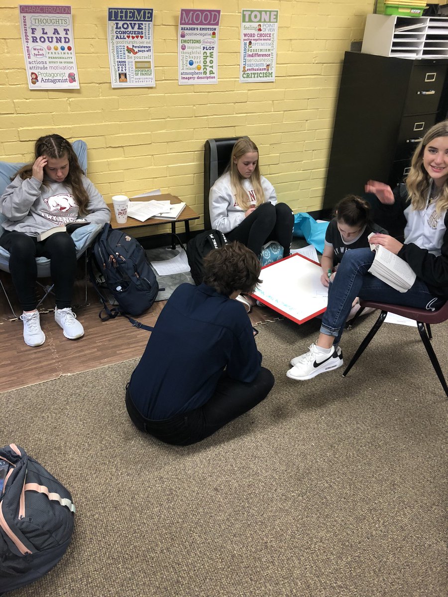 Alma_MsDapson's tweet photo. Lots of great discussions happening in Pre-AP English 10 today as students practice writing rhetorical precís about their book club books. It is a difficult concept, but these kids are rocking it! https://t.co/JKdZrf4yWc
