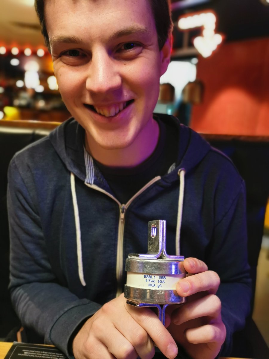 m1geo's tweet photo. ** Caption Competition **
@m0wut and his new 500A fuse.
#CaptionThis #CaptionCompetiton #hamr #hamradio #electronics https://t.co/Uj03OKUb6I