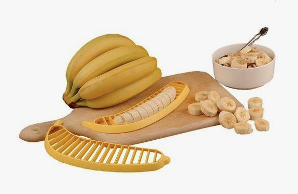 scruffypods's tweet photo. The @WITS14165172 ladies read reviews from the banana slicer-  the perfect instrument for frequent smoothie-makers and masochists alike: https://t.co/GUr0EH549H 

#podcast #amazonreview #funnypodcast #comedy #comedypodcast #podernfamily #bananaslicer https://t.co/uTyM5YidKW