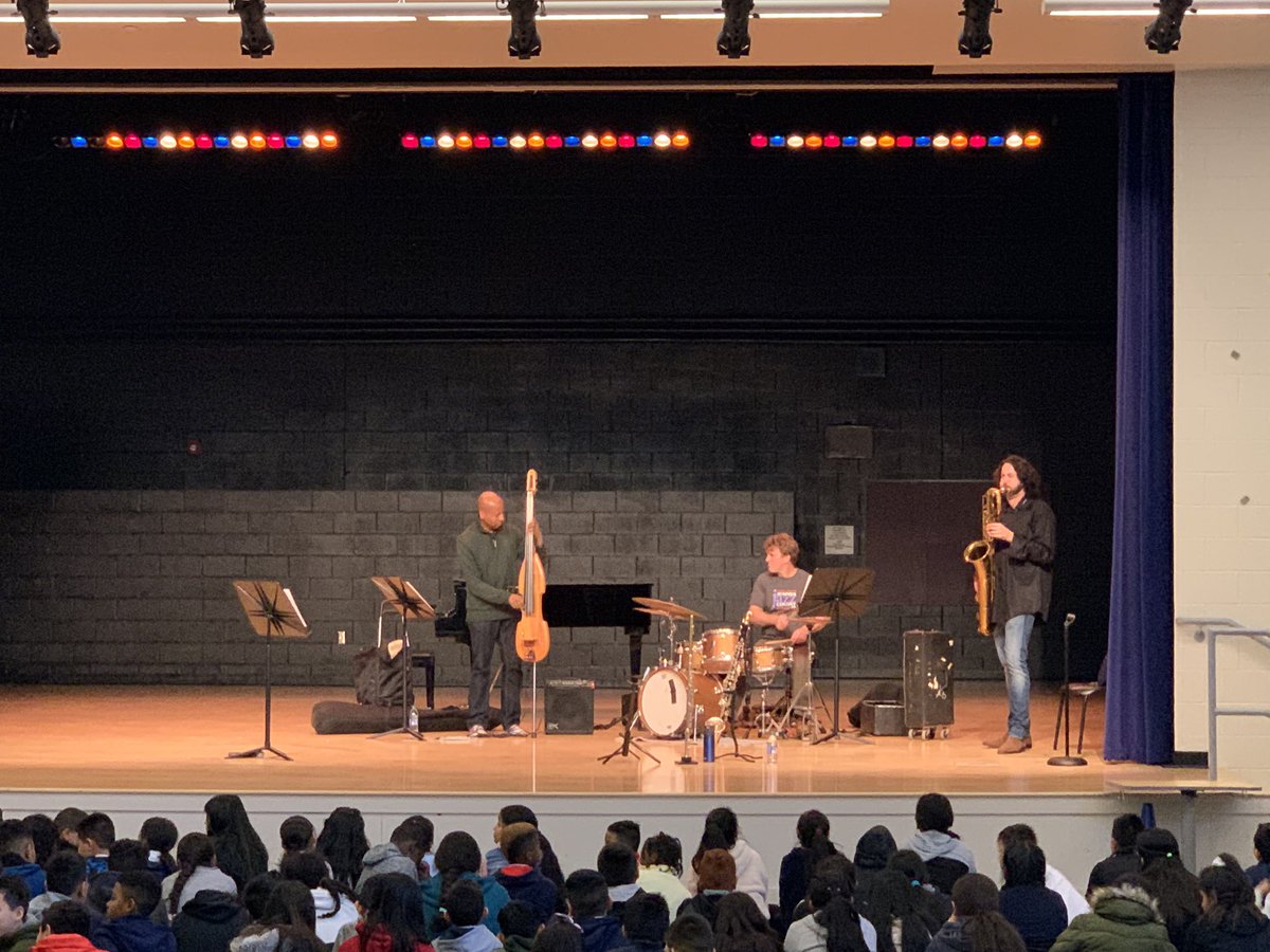 CWJBandManNBPS's tweet image. More photos from today’s @NBJazzProject Jazz lab at @PaulRobesonNBPS #PRCSArts @DarlaG622 @kalanne02 @cosentinonbps