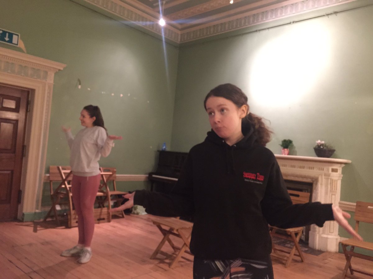SantasElvesShow's tweet photo. What are these naughty elves up to now? Full on day of rehearsals. This show is looking great already! @SamBradshawPro1 @PantomimeSongs @mrianbillings @FairfieldHalls @StamfordCET @westlandsyeovil https://t.co/D9Z4LRy1cA