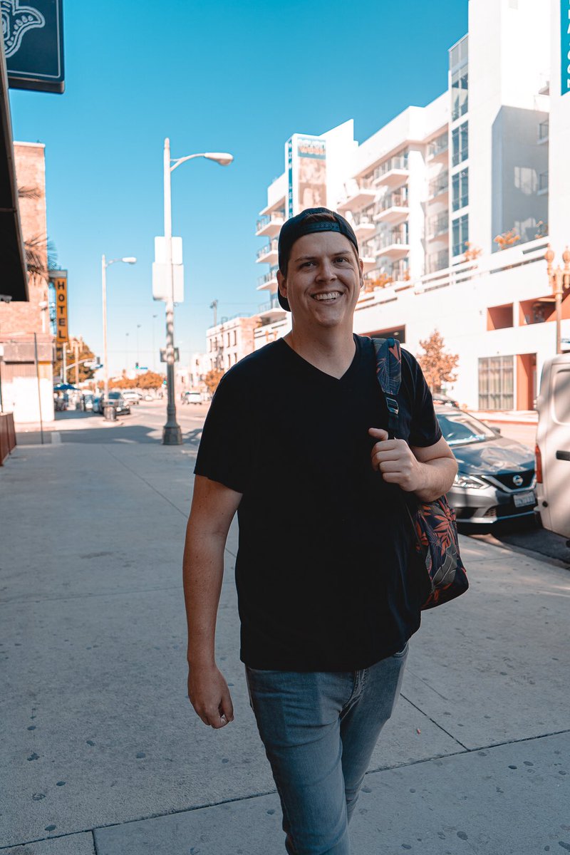 TeddyBeats's tweet image. Excited for all the new tracks I’ve been working on to come out soon! We’re kicking it off with the official remix I did of the @Lovleeofficial song “Hope” coming out on @gssrcs on November 29th! Make sure you follow me on @spotify to hear it first! 🌴