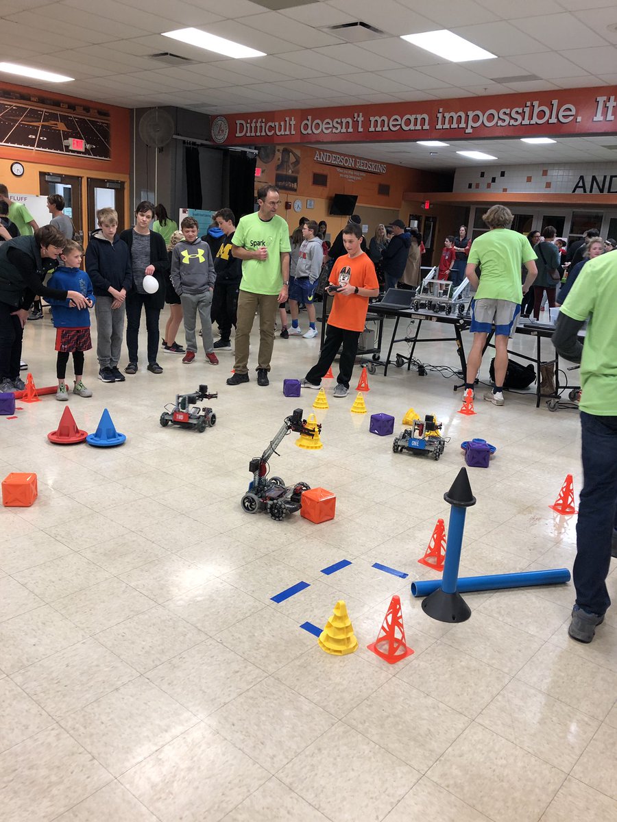 Fender4Ed's tweet photo. @FHSchools #SparkNight is a HUGE success! S/O to @AHS_ScienceDept students and teachers! #AHSisFAMILY #WeAreFHSD https://t.co/GIPFg0wkmt