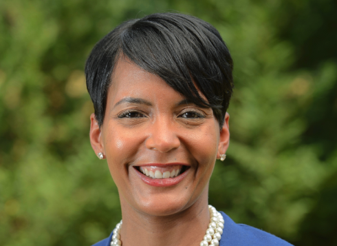 Crown_Financial's tweet photo. Atlanta Mayor, Keisha Lance Bottoms, Took Money Earmarked for Police and Bought 2 Luxury GMC Denalis #denalis #atlantamayor #crown
https://t.co/BMxQsPrNJP https://t.co/AGqj6ND2Z8