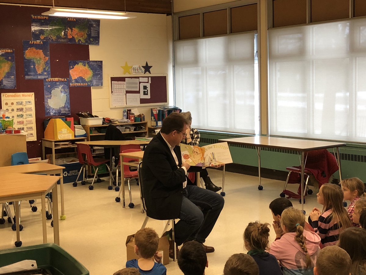 Thank you <a href="/Ian_Pavlik/">Ian Pavlik</a> of <a href="/barrierotary/">Barrie Rotary</a> for coming to <a href="/oakleybarrie/">Oakley Park P.S.</a> today to read to grade 2 students <a href="/SCDSB_Schools/">Simcoe County District School Board</a>.