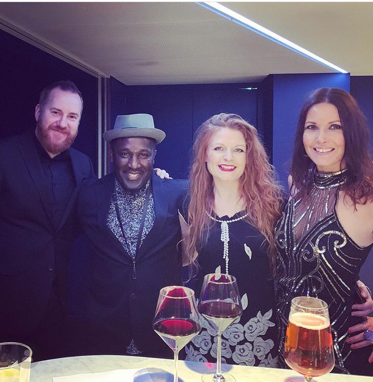 ZoeGilbyMusic's tweet photo. The mini hang with these mega mighty folk. Loved it tonight @BoulevardSoho #londonsoho @CopaseticF #britishstandardtime @joharropjazz @AndyChampion77 @tonykofi 😘😘😘🎶🎶🎶 https://t.co/eS38jgA2Et