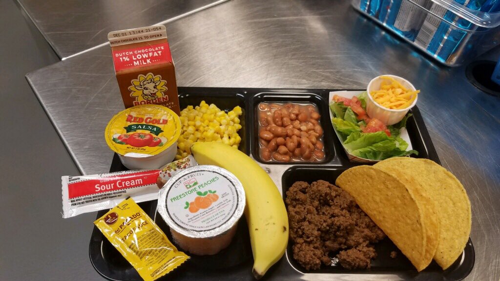 wcschoolfood's tweet photo. Thank you White County farmer Stanley London for supplying #GeorgiaGrown beef for @MossyCreekLions Elementary School’s taco lunch and coming to eat with our students yesterday!

#WCbemore #FuelingGA #FarmtoCity #thankafarmer #realschoolfood @GA_SNA @WCSSCurr https://t.co/JkkzgeASEe