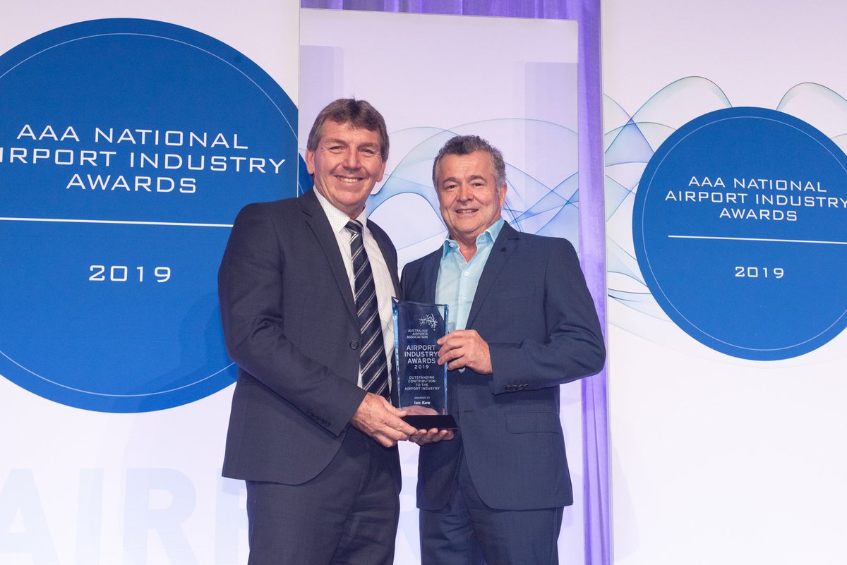 Ian Kew was recognised for his outstanding contribution to the airport industry last night. You can read more about this most worthy winner here: ow.ly/ajTk50xgAiz <a href="/Darwinairport/">Darwin Airport</a> #AAAGoldCoast19 #airports #awards
