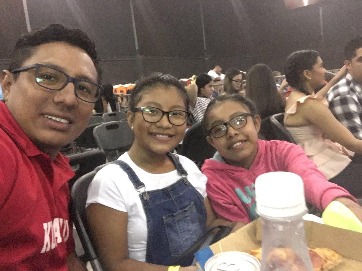 Villalaz's tweet photo. A disfrutar de #Yatratour2019  con #conzamboenyatra https://t.co/vhZIRYok9a