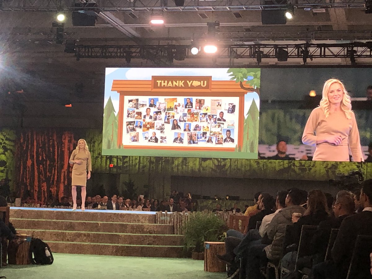 akgodby's tweet photo. . @greenirony  checking out the @MuleSoft integration keynote #DF19 #API #mulesoft #Salesforce https://t.co/YiGY2nR1v6