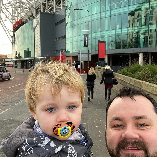 robjohare's tweet photo. Old Trafford #selfie Trip to get his new United shirt for his #birthday!! @manchesterunited https://t.co/B0sbsfQbiI