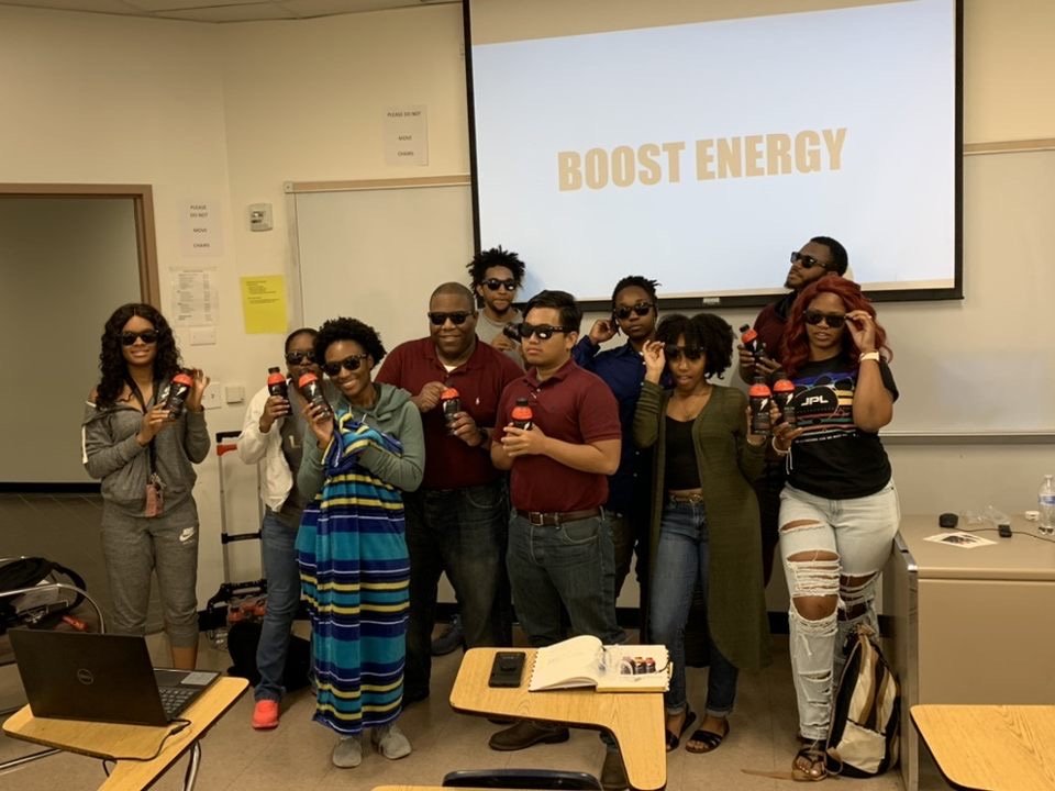 THANK YOU!! @JeJuan98 For coming out to boost our energies and helping us look cool with the new energy drink from <a href="/Bolt24/">BOLT24</a> .