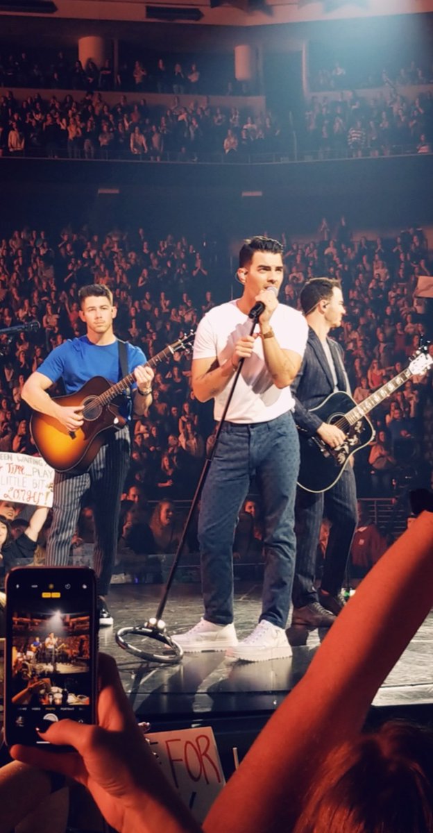 Um, hi. Being this close to @jonasbrothers last night was the highlight of my life 😍 I love yooouuu, Kevin, Nick, & Joe! ❤ Thanks to @Q997Atlanta and @laneone for the VIP treatment! #HappinessBeginsTour #atlanta #bestnightever #nostalgicAF