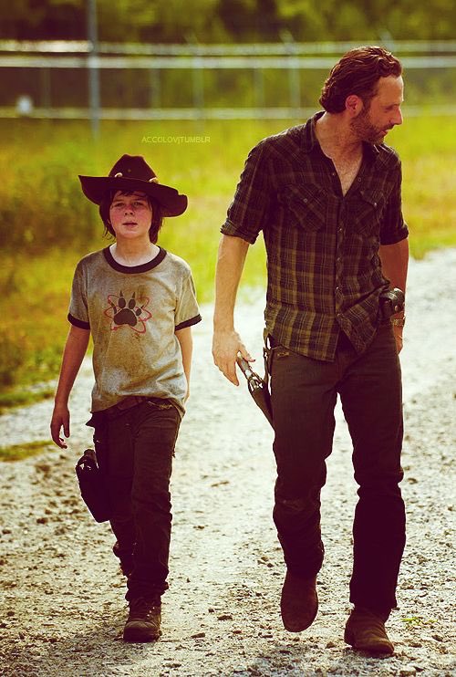 The_RickGrimes's tweet photo. “I know the force is in you, it’s the energy I lack.” 

@KidCarlGrimes https://t.co/2OZETmaLQ7